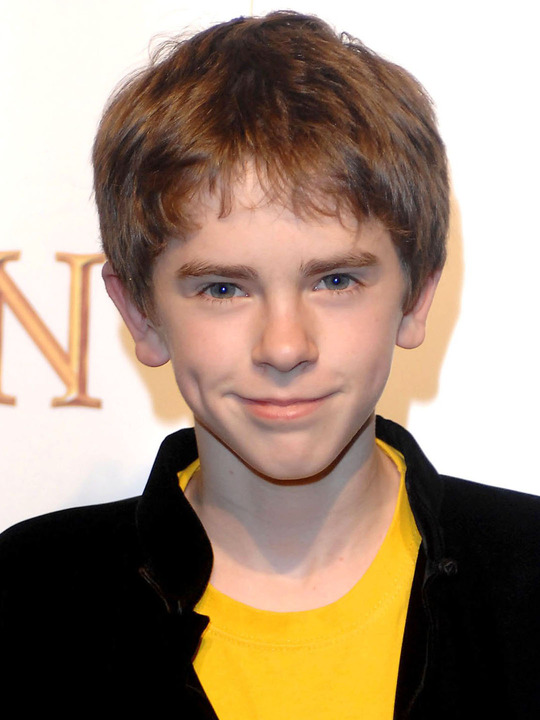Freddie Highmore as Charlie – Charlie and the Chocolate Factory